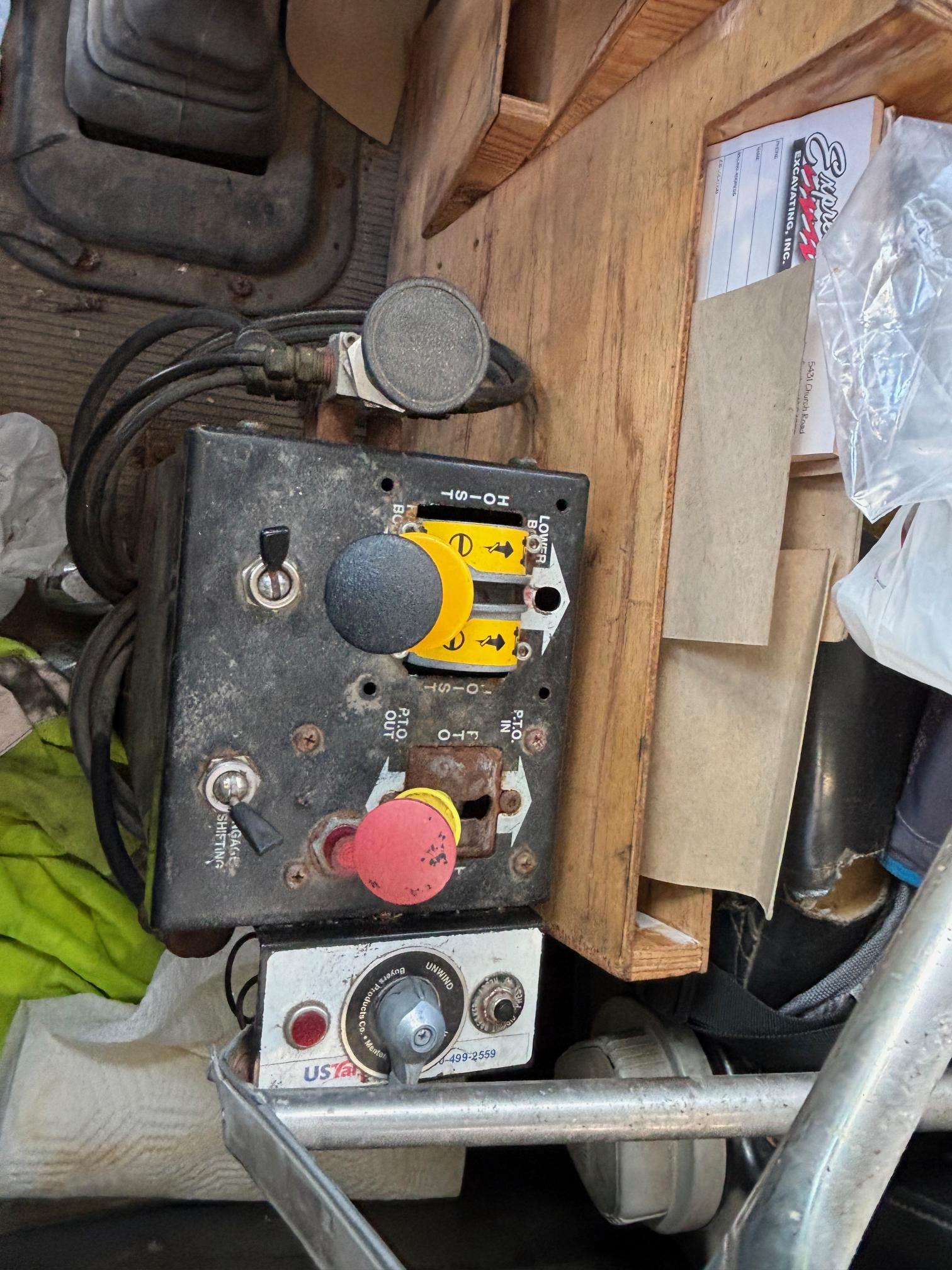 2003 PETERBILT 385 - Image 16